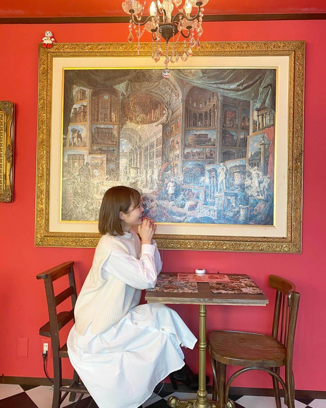 穴井千尋のグルメインスタ