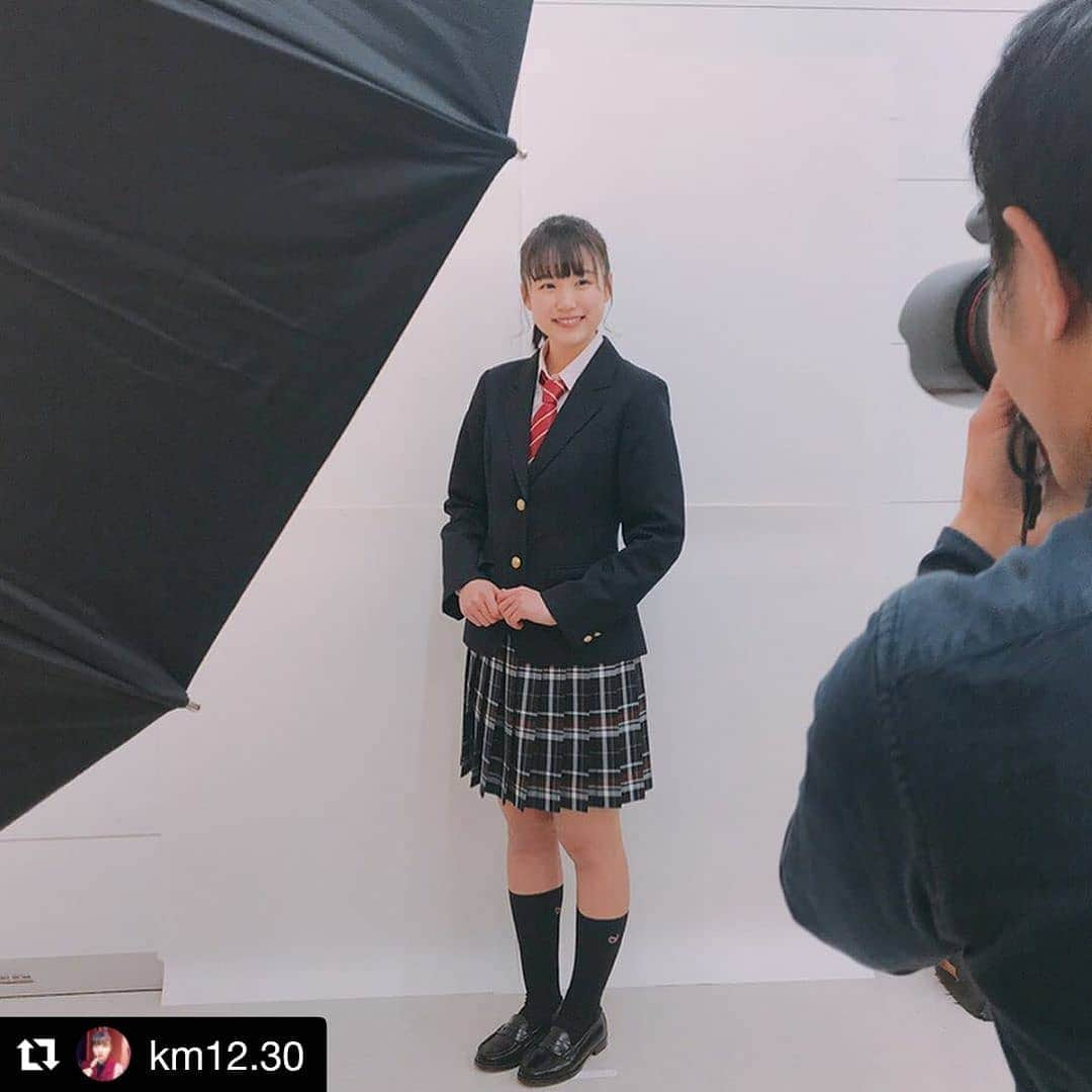 山田彩乃さんのインスタグラム写真 - (山田彩乃Instagram)「#Repost @km12.30 (@get_repost) ・・・ 日本一制服が似合う男女を決めるコンテスト【第7回日本制服アワード】「From新潟次のヒロインコンテスト」でグランプリを受賞させていただきました！ ランウェイを歩くのはとても緊張しましたが可愛い制服を着ることができ、出演者の方とも話が出来ていい経験になったと思います！ これからconomiさんの制服や新潟のことをもっとたくさんの人に知ってもらえるよう頑張っていこうと思います！ ベルエポック美容専門学校の方々、スタッフのみなさんありがとうございました！ #制服アワード #制服アワード授賞式 #制服 #制服コーデ#制服アワードfrom新潟 #高校生 #写真撮ってる人と繋がりたい #conomi #ブレザー #ネクタイ」2月3日 20時57分 - ayano.yamada