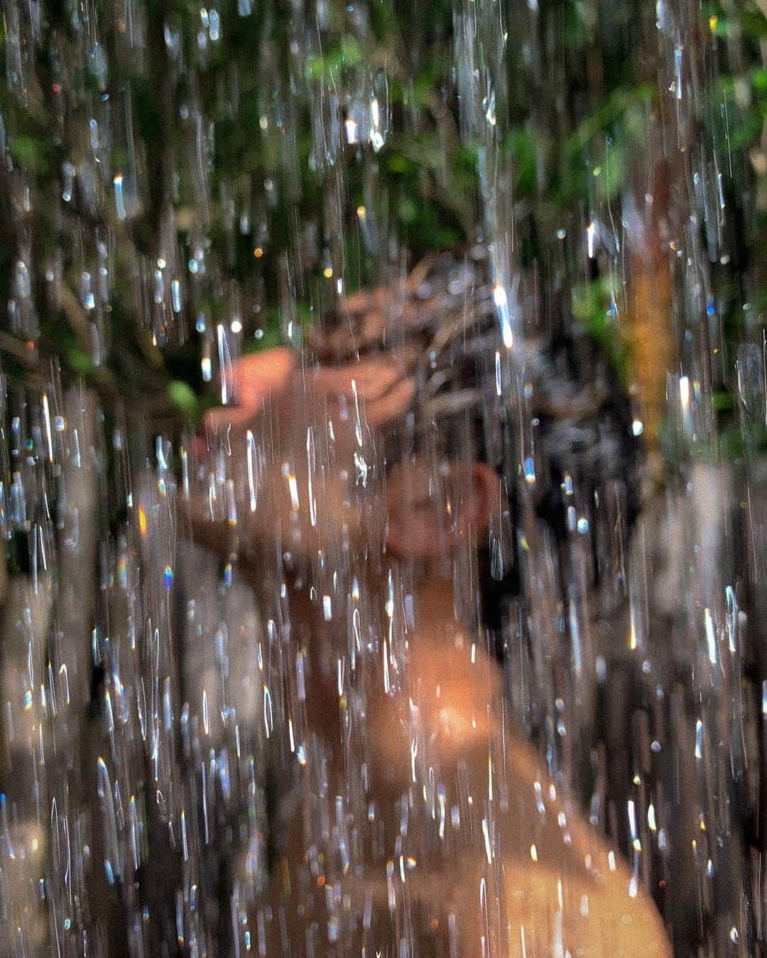 湯川正人のインスタグラム：「そうだ。虹がみたければ ちょっとくらいの雨は我慢しよう。」
