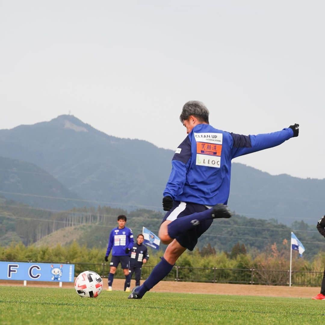 横浜FCさんのインスタグラム写真 - (横浜FCInstagram)「- 宮崎キャンプ7日目。 明日は栃木SCとのトレーニングマッチです。積み上げてきたものが出せるように頑張ります！ - #YOKOHAMAFC #横浜FC #HAMABLUE #HAMAPRIDE #jleague #日南キャンプ #日南」2月4日 0時19分 - yokohamafc_official