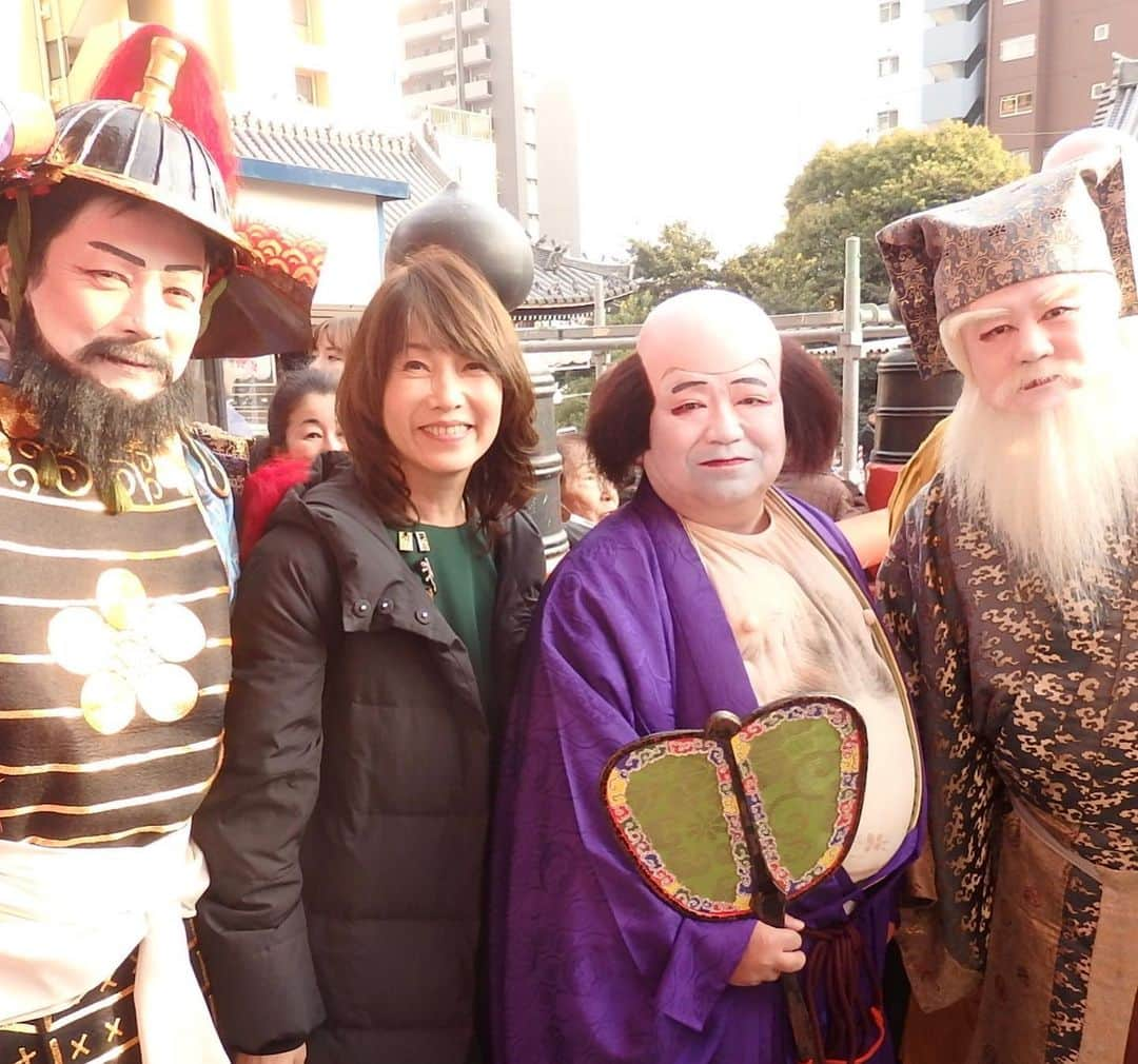 矢野きよ実さんのインスタグラム写真 - (矢野きよ実Instagram)「大好きな節分！今年も楽しかった〜 小さな頃から大須観音のお手伝いをして ました。昔も今も福の神さまと七福神さまに触れて、何より鬼が大好きで、大須観音は鬼が守神なので福はうちだけ。 厄祓いさせてもらって明日は立春！ さぁ、いい春になりますように… 一年に一度懐かしいみなさんに大須観音で逢うことができて幸せです。#yanokiyomi#矢野きよ実#大須観音#節分」2月4日 0時32分 - yanokiyomi