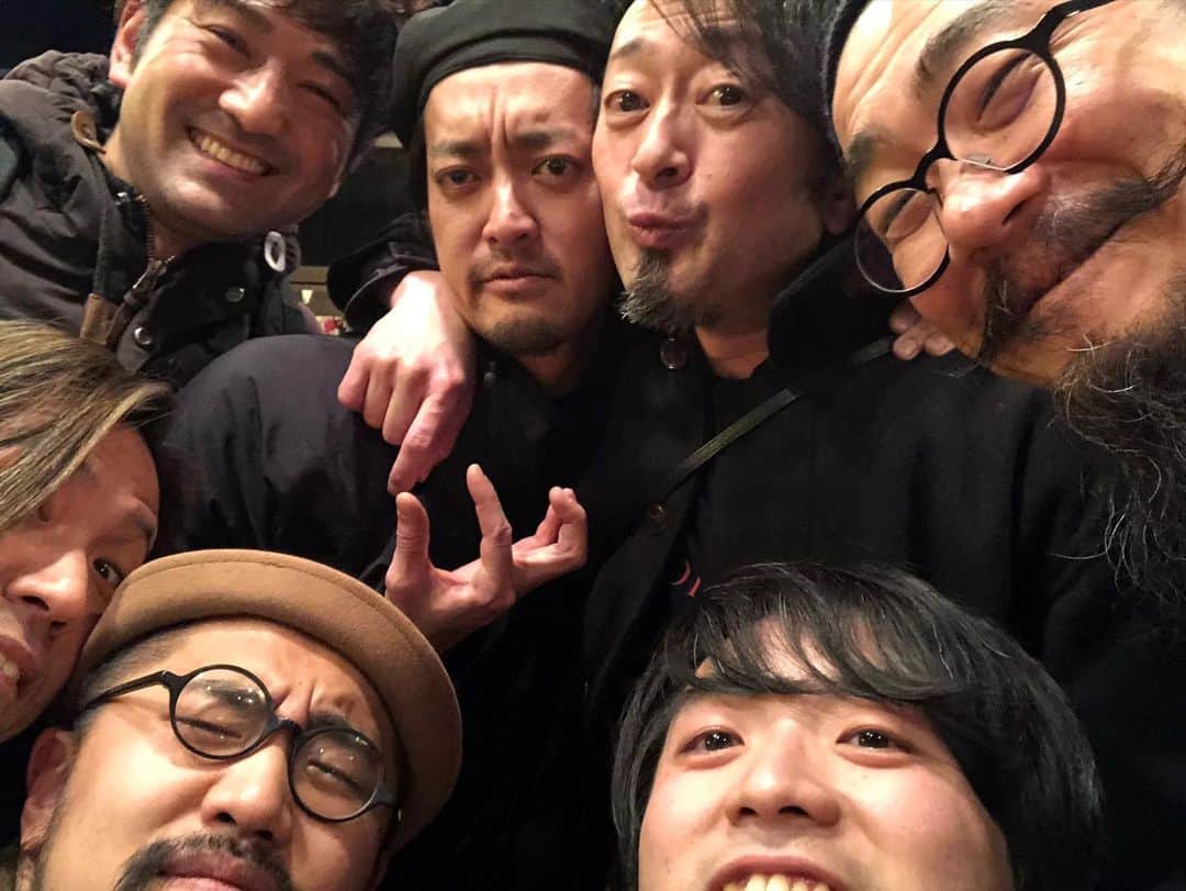有江嘉典さんのインスタグラム写真 - (有江嘉典Instagram)「‪イケベ楽器渋谷GRANDY BASSの新年会に初参加。久しぶりのみんなと沢山喋れて声かすれた。楽しい夜でした。‬ ps: タグ付けできなかった人わかんなくてごめんなさい。」2月4日 0時41分 - yoshinori_arie