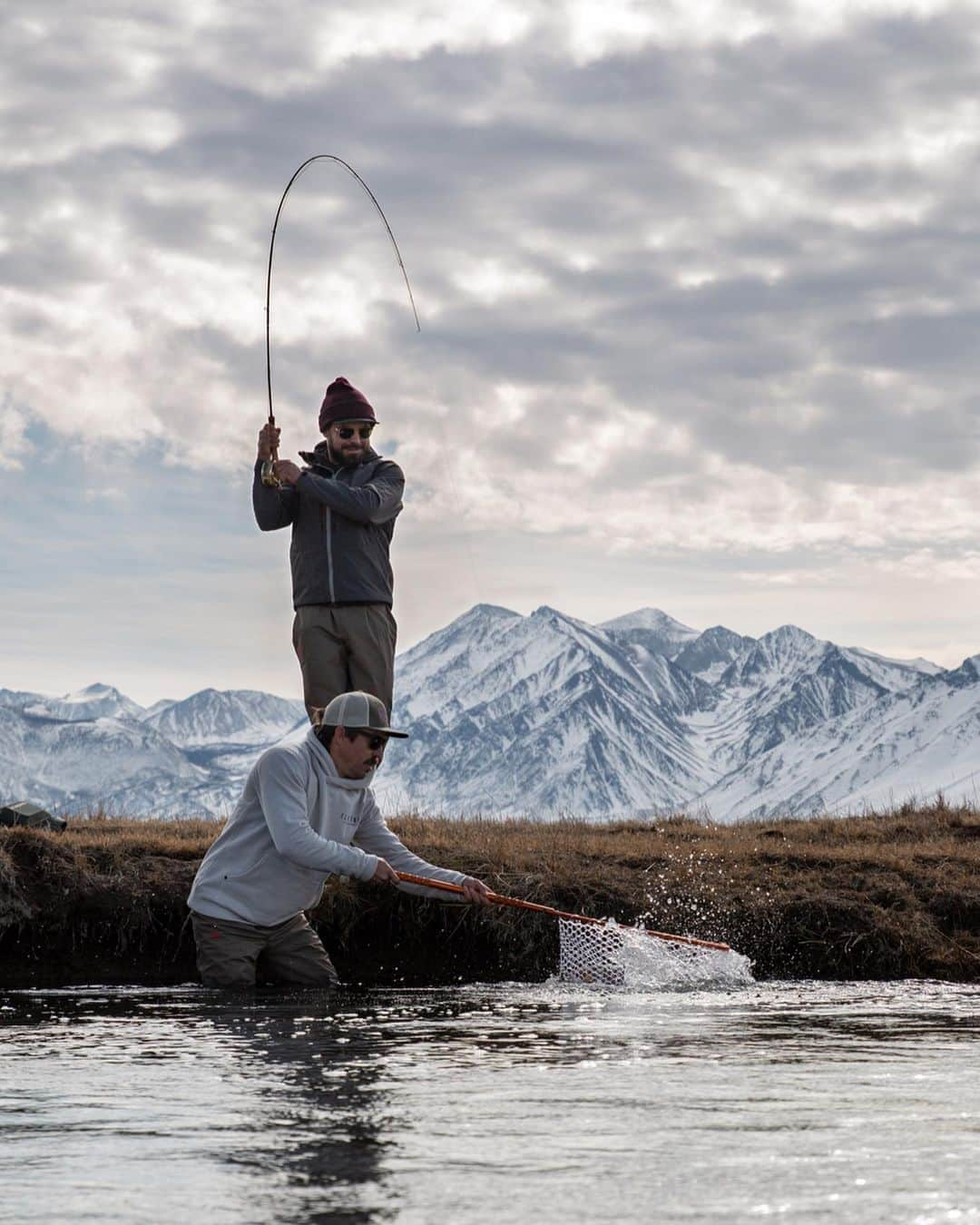 ザック・エフロンさんのインスタグラム写真 - (ザック・エフロンInstagram)「Getting the hang of this 🎣」2月4日 1時04分 - zacefron