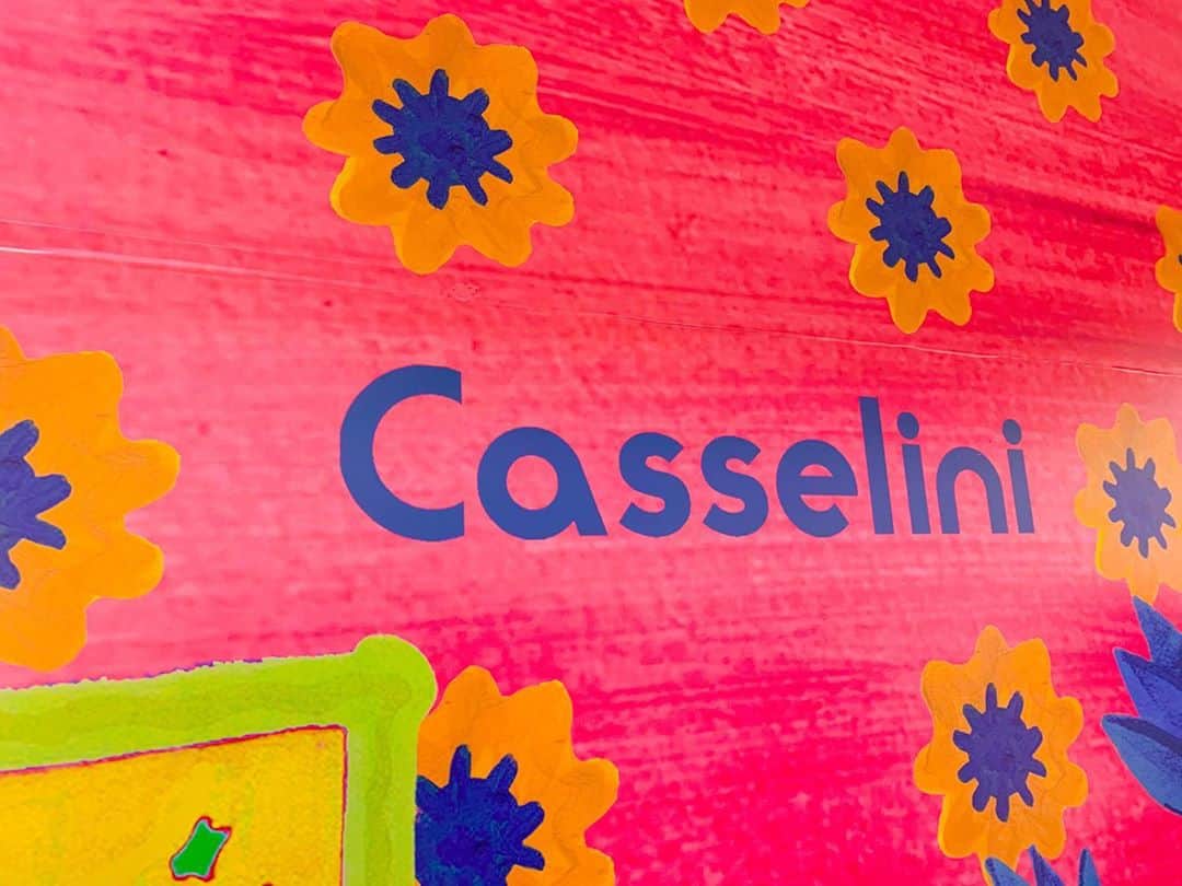 清水佐紀さんのインスタグラム写真 - (清水佐紀Instagram)「. 私の大好きなshop #casselini ロゴも新しくなり、 原宿店リニューアルオープン おめでとうございます...🌼 #原宿店」2月4日 1時13分 - saki___shimizu