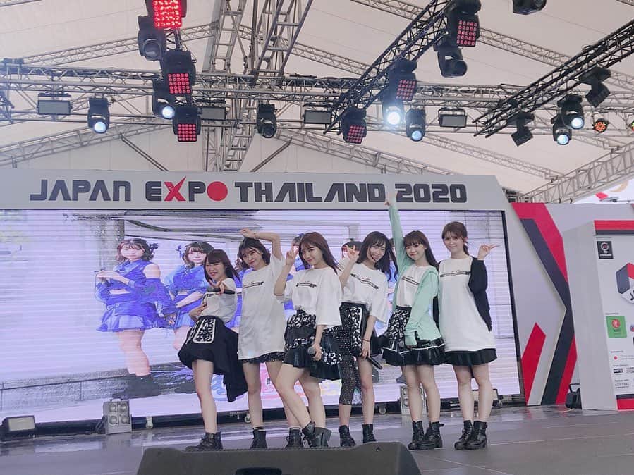 佐野友里子のインスタグラム：「タイ遠征🇹🇭💓 リハーサル前のオフショット♡ . #japanexpothailand2020 #lovelydoll #thailand #idol」