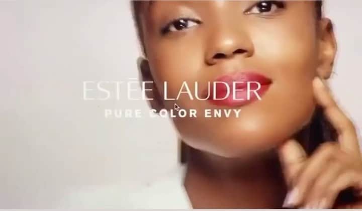 レイラ・ンダのインスタグラム：「NEW ❤️❤️ @esteelauder #lipstoenvy #beauty」