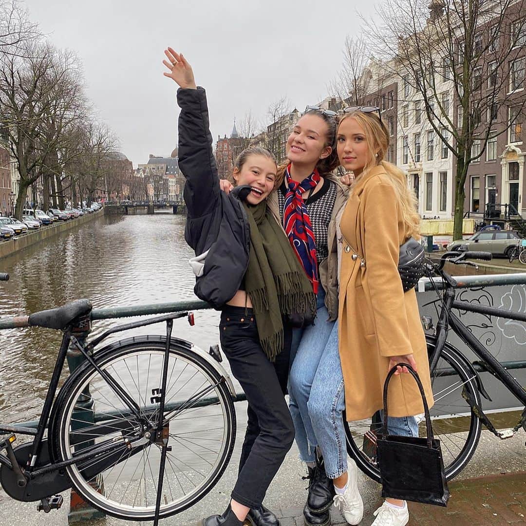 G・ハネリウスさんのインスタグラム写真 - (G・ハネリウスInstagram)「amsterdam with these cutie patooties 💟」2月4日 6時09分 - ghannelius