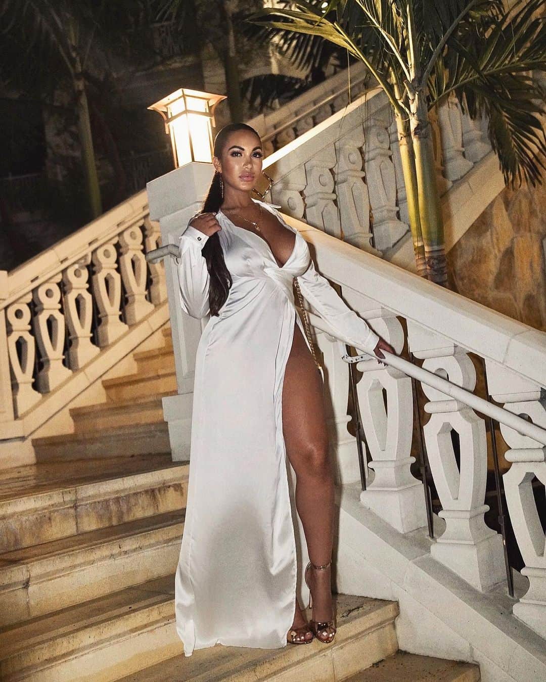 Aylen Aのインスタグラム：「💋💄👠 @fashionnova Fashionnovapartner」