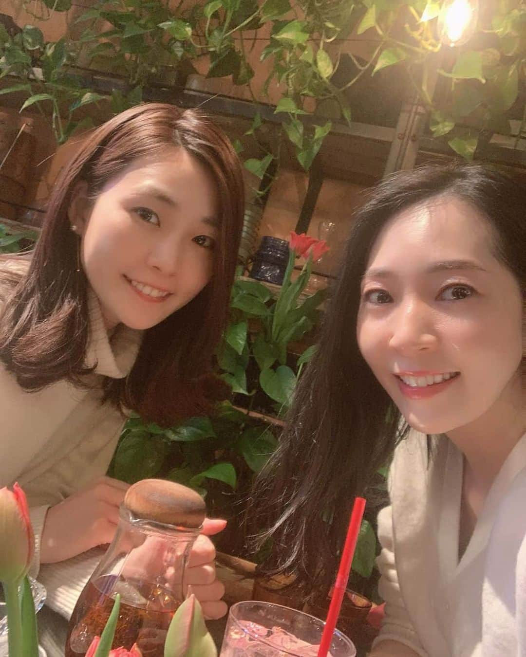 本田珠規さんのインスタグラム写真 - (本田珠規Instagram)「青山フラワーマーケットティーハウス☕ . ご飯も美味しいし、 空間にとにかく癒されました😊❤✨ . . #青山フラワーマーケットティーハウス  #aoyamaflowermarketteahouse  #aoyamaflowermarket  #tokyocafe  #東京カフェ#青山カフェ #お花に囲まれて #チューリップ #美しい#お姉さまと」2月4日 18時39分 - tamaki_honda_oscar