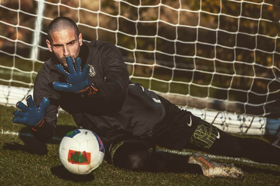 ルカ・レッツェリーニさんのインスタグラム写真 - (ルカ・レッツェリーニInstagram)「• Keepers Session Day •  #goalkeeper #goalkeepertraining #portiere #portero #keepers #gloves #goalkeepergloves」2月4日 17時34分 - lucalezzerini