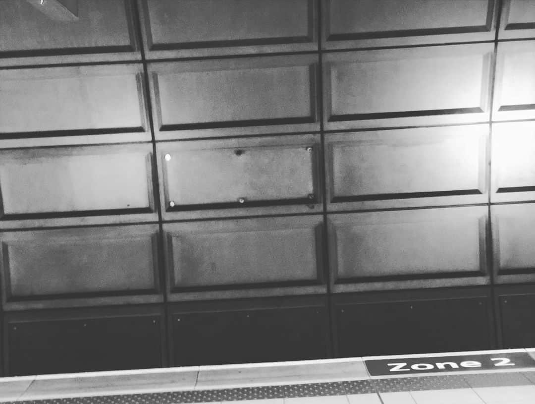 ニック・ハイドフェルドさんのインスタグラム写真 - (ニック・ハイドフェルドInstagram)「In the zone Heathrow airport train station . . . #travel #airport #trainstation #inthezone」2月4日 17時41分 - nickheidfeld