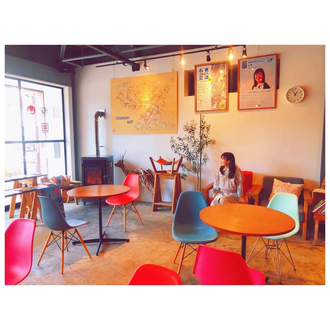 のインスタグラム：「*﻿ 【hand in hand】﻿ .﻿ 週末は石巻へ🌈🌈﻿ .﻿ 昔からあるものと、若い力がmixされた活気のある街😆﻿ .﻿ 歩いてると誰かに会う、飲んでると友達が増える✨﻿ .﻿ やっぱり東北好きだなぁと😍﻿ .﻿ 石巻の新しい場所や、新しい試みを取材してきました😊﻿ .﻿ 夜3軒梯子したら新しい友達が沢山😊﻿ .﻿ 石巻は何処のお店も美味しくて、面白い人がいるいる🤣！﻿ .﻿ いつか石巻の夜の番組したいなぁ😋😋 . #handinhand #tokyofm #radio #東北 #宮城 #石巻 #irori #行くぜ東北 #セリ鍋 #四季採食いまむら #気付いたら深夜 #お酒好きな人にはたまらない街 #またすぐ行こう！」