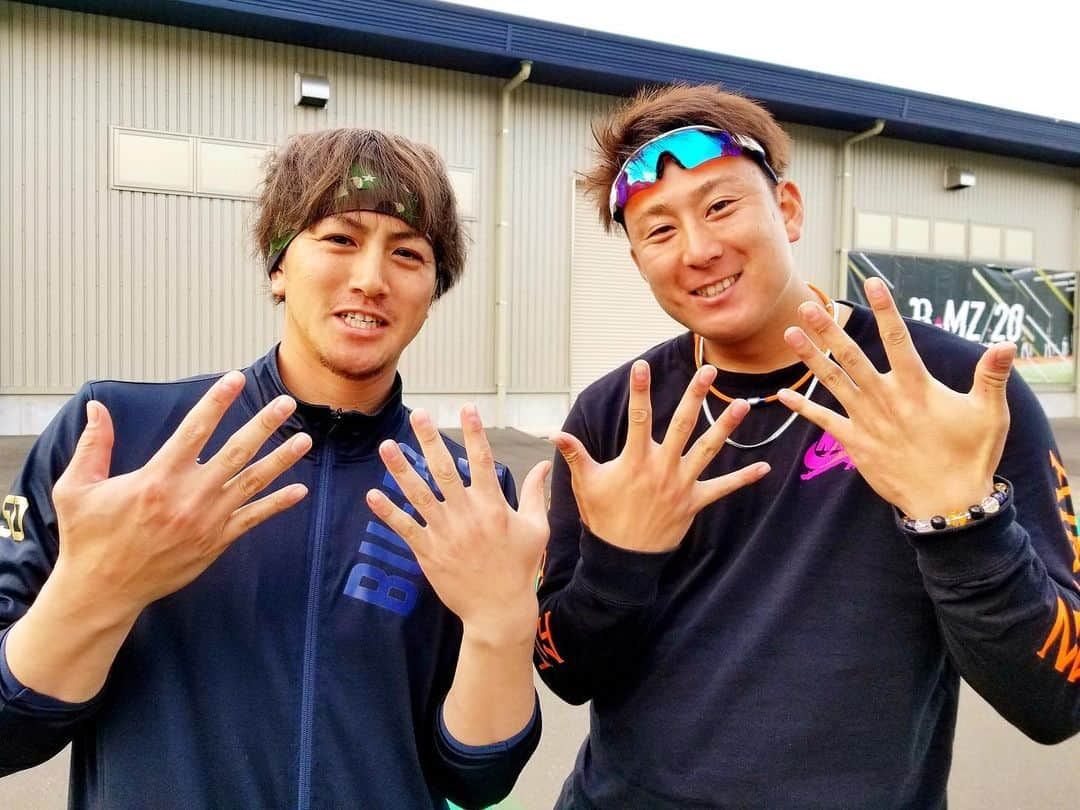 オリックス・バファローズさんのインスタグラム写真 - (オリックス・バファローズInstagram)「#小田裕也 #杉本裕太郎 #榊原翼 #神戸文也 #白崎浩之 #村西良太 練習後に#爪のケア #スポーツネイル #爪を育てる #ケガ防止 #パフォーマンスアップ #宮崎春季キャンプ #Bs春季キャンプ B@MZ B＠MZ/20 #Bs2020 #buffaloes #baseball #ORIX #プロ野球」2月4日 17時44分 - orix_buffaloes