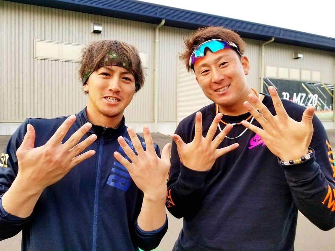 小田裕也のインスタグラム：「第1クール終了！ 練習後に爪の手入れしてもらいました。 #athletenail #爪 #爪ケア #爪圧 #指先にも意識を #ピカピカ #ラオウ #拳王 #黒王号 #bigguy」