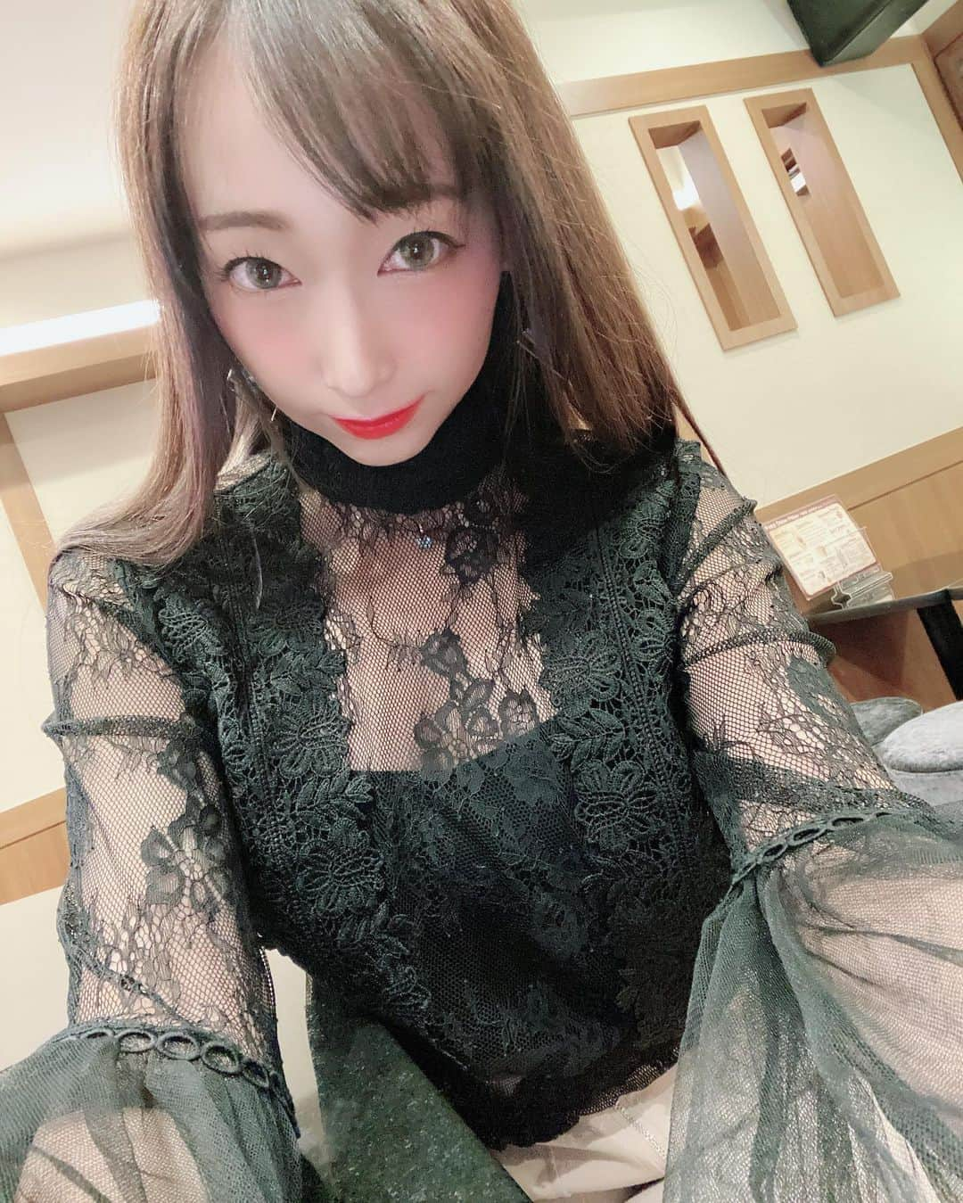 蓮実クレアさんのインスタグラム写真 - (蓮実クレアInstagram)「歌舞伎町HARU 18:00より営業開始！ おまちしてまーす✨✨ 来店予告フォームより申し込みしてくれたらうれしいな♡ もちろん飛び入りもOKだよ(*ơᴗơ)  https://docs.google.com/forms/d/e/1FAIpQLScHXIofzq7pxBi5qL94M4cvYUTFedp3gtUB_dvdz03SFEazjw/viewform ★開催場所 BAR　HARU 新宿区歌舞伎町2-38-2第二メトロビル2階 ※新宿には同名の建物があるとのことです。 　住所で検索をおかけください」2月4日 18時06分 - hasumi_kurea