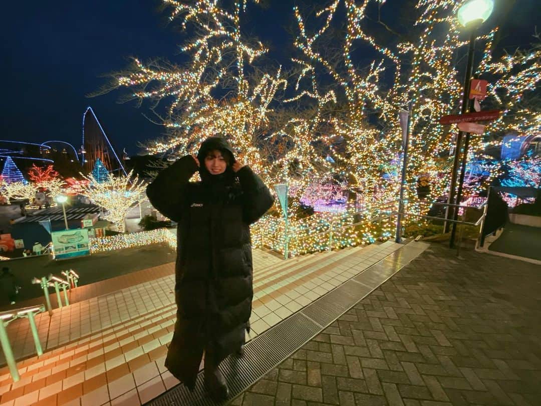 永井理子のインスタグラム：「倖田來未さんの「Moon Crying」という曲を 物語にした短編映画に、 少しですが出演させていただきました。 イルミネーションでの撮影はこの時の💫  YouTubeにて公開中です。ぜひ☺︎ .」