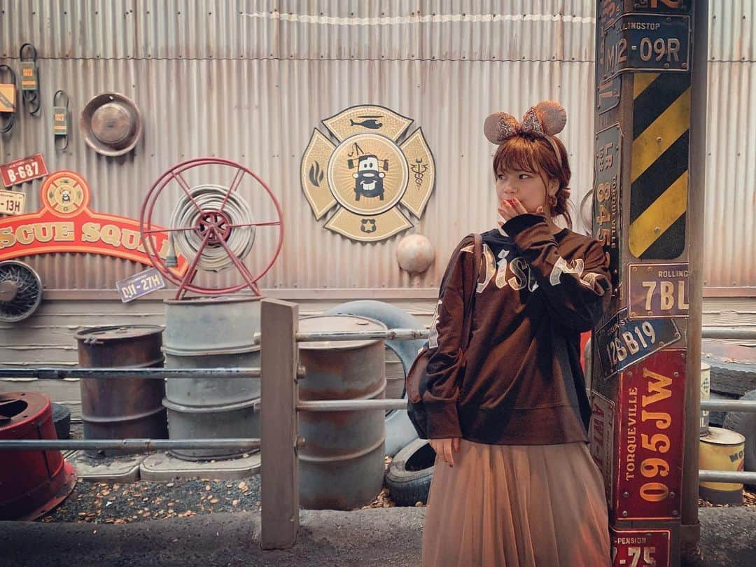 桃さんのインスタグラム写真 - (桃Instagram)「California Adventure ParkにしかないCARS LANDが可愛すぎた…！！！！ #Disneyland #californiaadventure #carsland #pr#カリフォルニアディズニー#海外ディズニー#disneylandlunarnewyear2020 #桃クロ#詳しくはブログで！」2月4日 10時02分 - momo.official