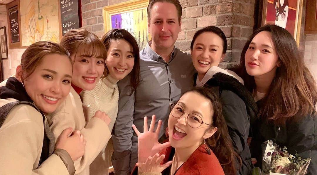 菜々香さんのインスタグラム写真 - (菜々香Instagram)「Chessgirls and Nick and Samantha ...☺️ 💃🕺♫♟ #chess#musical#chessthemusical#ミュージカル#nickwinston#actor#dancer#director#instananaka#菜々香」2月4日 11時16分 - 7.na_na_ka