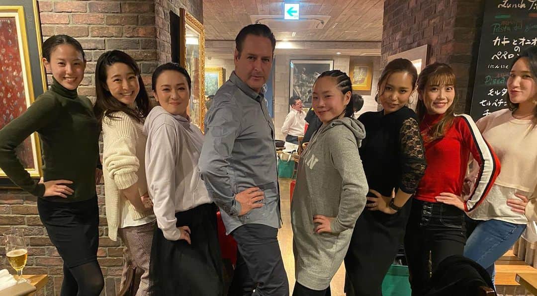 菜々香さんのインスタグラム写真 - (菜々香Instagram)「Chessgirls and Nick and Samantha ...☺️ 💃🕺♫♟ #chess#musical#chessthemusical#ミュージカル#nickwinston#actor#dancer#director#instananaka#菜々香」2月4日 11時16分 - 7.na_na_ka