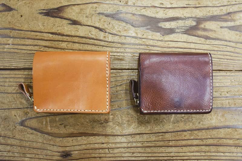 HERZ ヘルツさんのインスタグラム写真 - (HERZ ヘルツInstagram)「【 #春財布 2020】﻿ #ヘルツ名古屋店 おすすめの財布は、人気の小型の二つ折り財布(WS-64)です。﻿ スタッフも愛用しているので、エイジングの様子や使い方のレビュー、おすすめポイントを公式ブログにて掲載しています。﻿ ﻿ 【エイジングサンプルリレー in 名古屋店】﻿ スタッフ愛用の様々な財布を集めたエイジング財布の展示も名古屋店では下記日程で開催いたします。﻿ ﻿ 開催期間：2月7日（金）～2月10日（月）﻿ ﻿ 味のある財布たちを一堂にご覧頂けますので、名古屋近郊の方は是非とも足をお運び下さい。﻿ ﻿ #ヘルツ #ヘルツ春財布 #春財布 #財布 #革財布 #マイヘルツ #myherzbag #エイジング #経年変化 #革 #レザー #革製品 #革小物 #herz #herzbag #leather #wallet #leathergoods #handmade #madeinjapan」2月4日 12時15分 - herz_bag