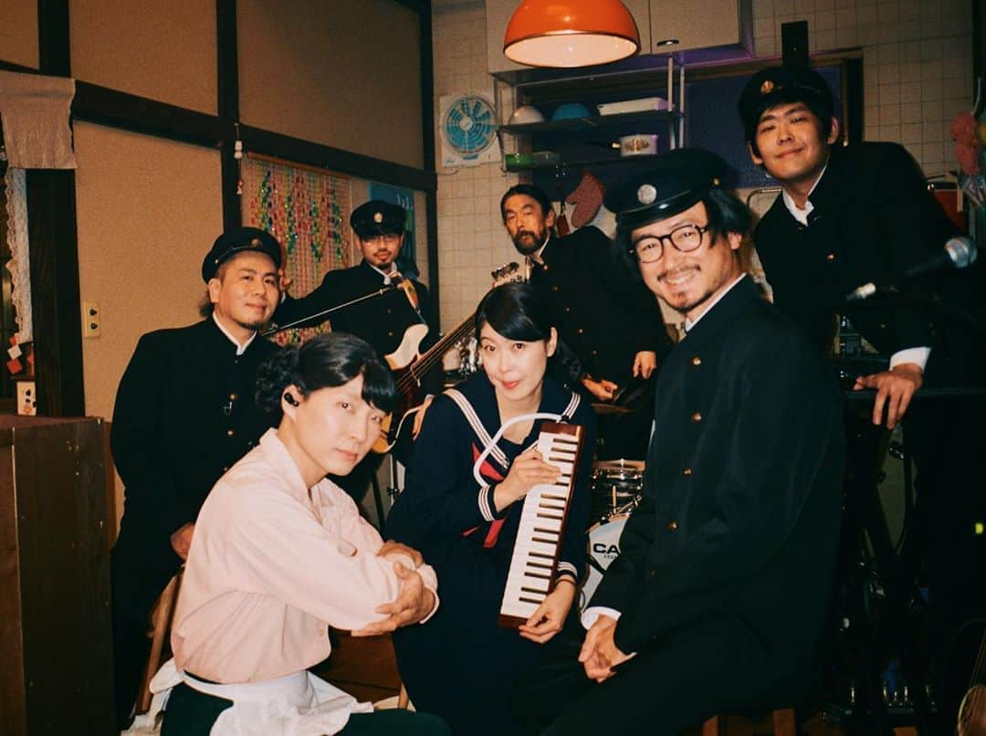 星野源さんのインスタグラム写真 - (星野源Instagram)「私のSoulを支える仲間たち My bandmates who support my soul.  #おげんさん」2月4日 18時51分 - iamgenhoshino