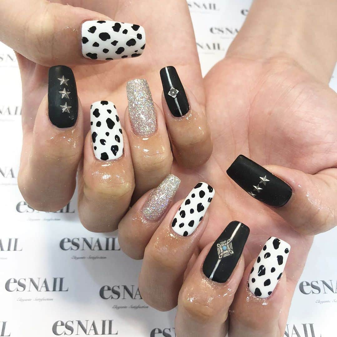 esNAILさんのインスタグラム写真 - (esNAILInstagram)「. . .  #nail#nails#nailart#naildesign##esnail_shibuya#gelnail#ネイル#エスネesnailイル#ジェルネイル#esネイル#ネイルデザイン#美甲#tokyo#shibuya#newnail#渋谷店#新宿店#吉祥寺店#大宮店#名古屋店#大阪店#福岡店 @esnail_la」2月4日 13時54分 - esnail_japan