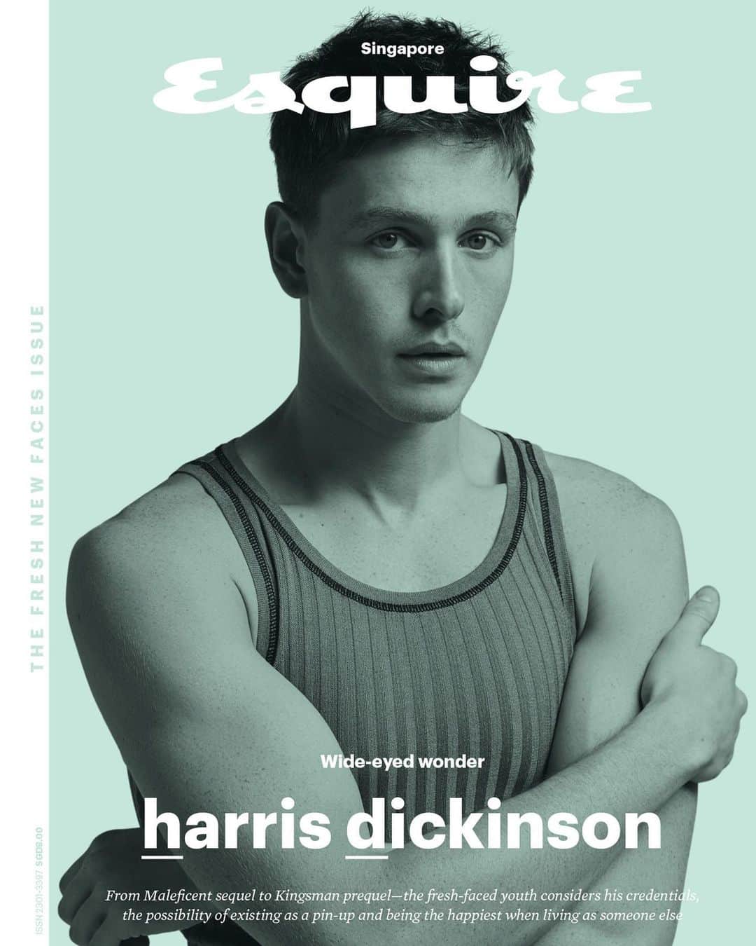 のインスタグラム：「I’m so excited to share this cover that I shot with my incredibly talented friend @harrisdickinson for @esquiresg. I truly believe he is one of the most promising and gifted actors leading the next generation of talent. I am so happy we could work on this project together! ❤️」