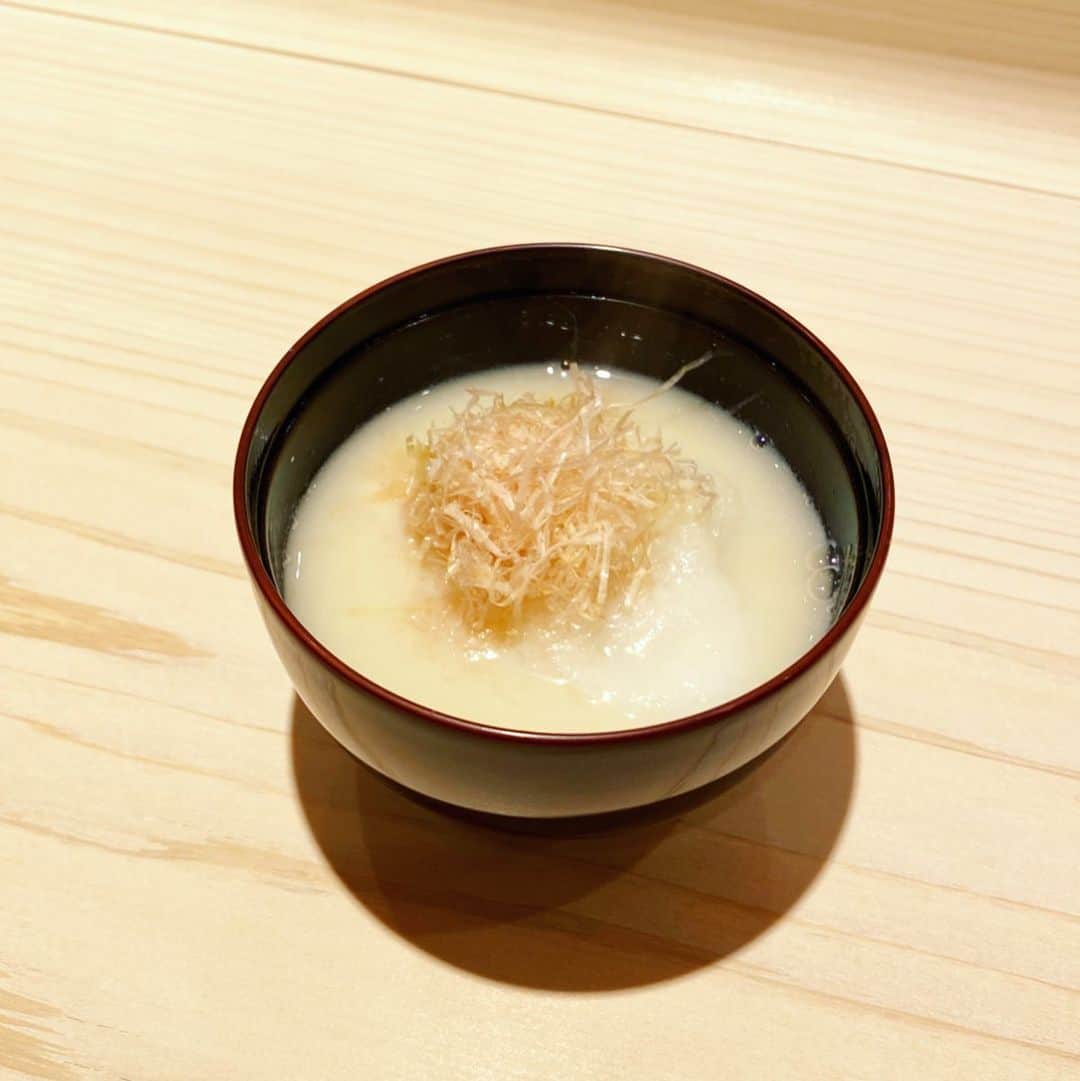 平野紗季子さんのインスタグラム写真 - (平野紗季子Instagram)「一月は白味噌雑煮の月🌛」2月4日 14時52分 - sakikohirano