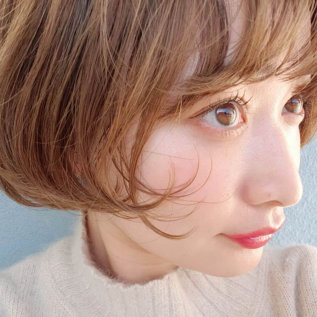 齊藤美沙貴さんのインスタグラム写真 - (齊藤美沙貴Instagram)「Diorのクッションファンデは 今まで使ってたMACのクッションより カバー力があっていいかも🥰💕 ㅤㅤㅤㅤㅤㅤㅤㅤㅤㅤㅤㅤㅤ 作った前髪も、ハイライトして明るくしたのも 思ってたより好評でうれしい！ ㅤㅤㅤㅤㅤㅤㅤㅤㅤㅤㅤㅤㅤ #セルフメイク#ツヤ肌メイク#ナチュラルメイク」2月4日 16時13分 - misya_kids