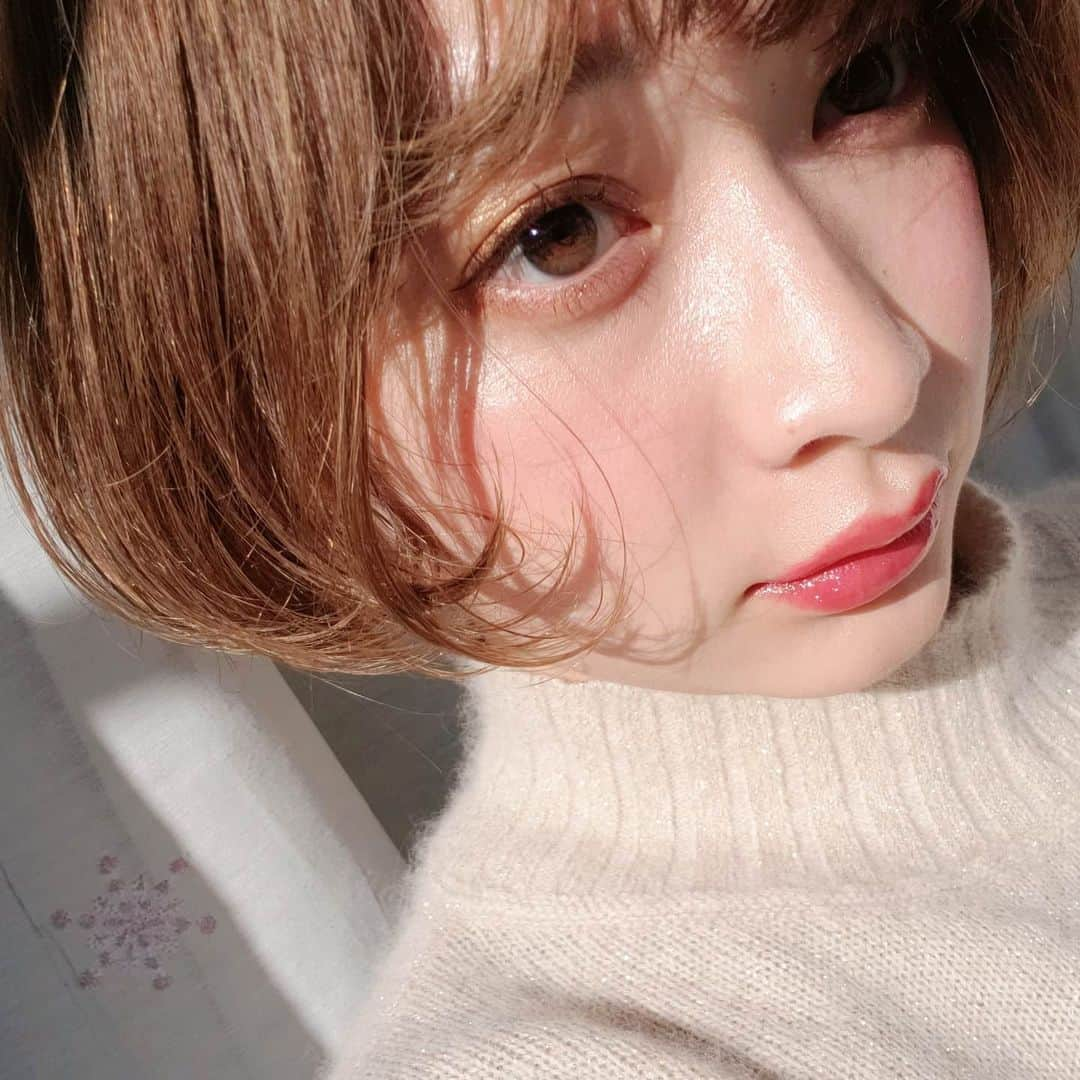 齊藤美沙貴さんのインスタグラム写真 - (齊藤美沙貴Instagram)「Diorのクッションファンデは 今まで使ってたMACのクッションより カバー力があっていいかも🥰💕 ㅤㅤㅤㅤㅤㅤㅤㅤㅤㅤㅤㅤㅤ 作った前髪も、ハイライトして明るくしたのも 思ってたより好評でうれしい！ ㅤㅤㅤㅤㅤㅤㅤㅤㅤㅤㅤㅤㅤ #セルフメイク#ツヤ肌メイク#ナチュラルメイク」2月4日 16時13分 - misya_kids