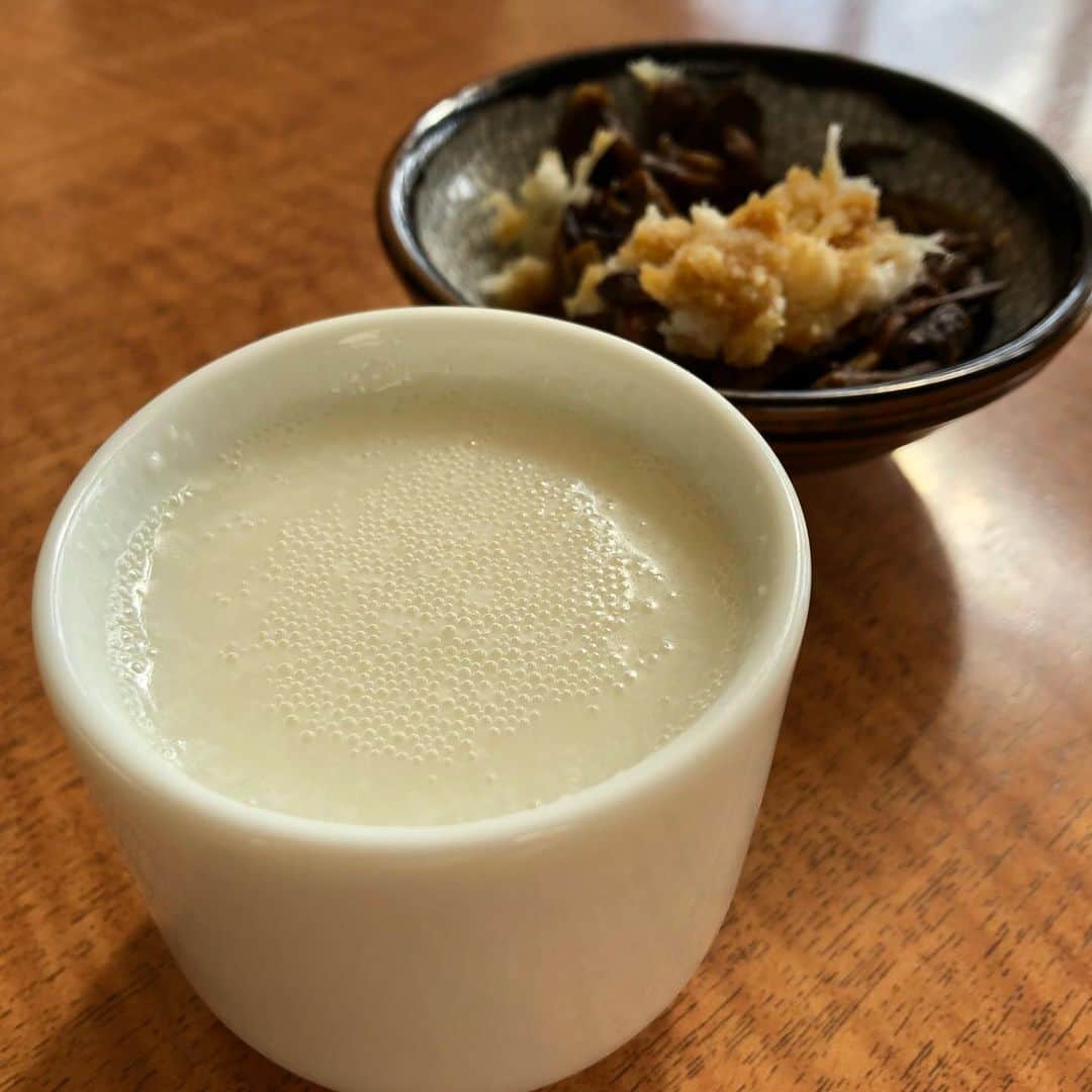 馬場典子さんのインスタグラム写真 - (馬場典子Instagram)「#どぶろく #きのこおろし和え #喫茶ランプ の#カレー #ピザ #蕎麦ビール #蕎麦クレープ で#直会 （笑）」2月4日 16時20分 - baba_channel