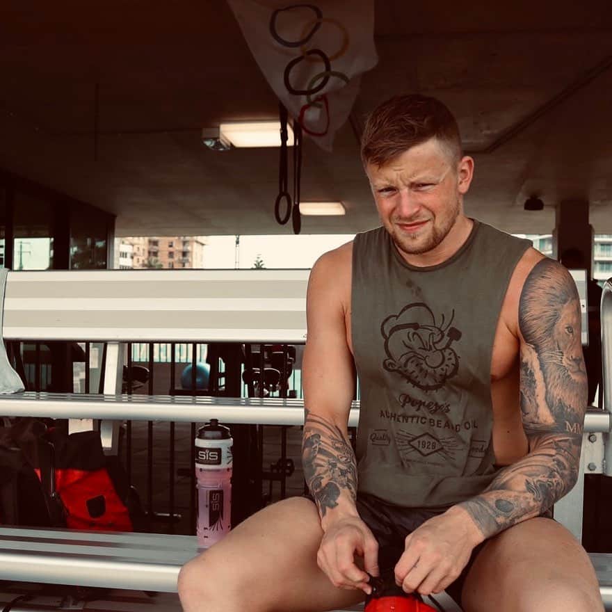 アダム・ピーティのインスタグラム：「Nearly finished up camp, a few more hitters left but really happy with my progress over the past 5 weeks. I put everything into my craft and I can’t wait to see where I pop out - as they say hustle all winter, shine all summer 🤩🚀」
