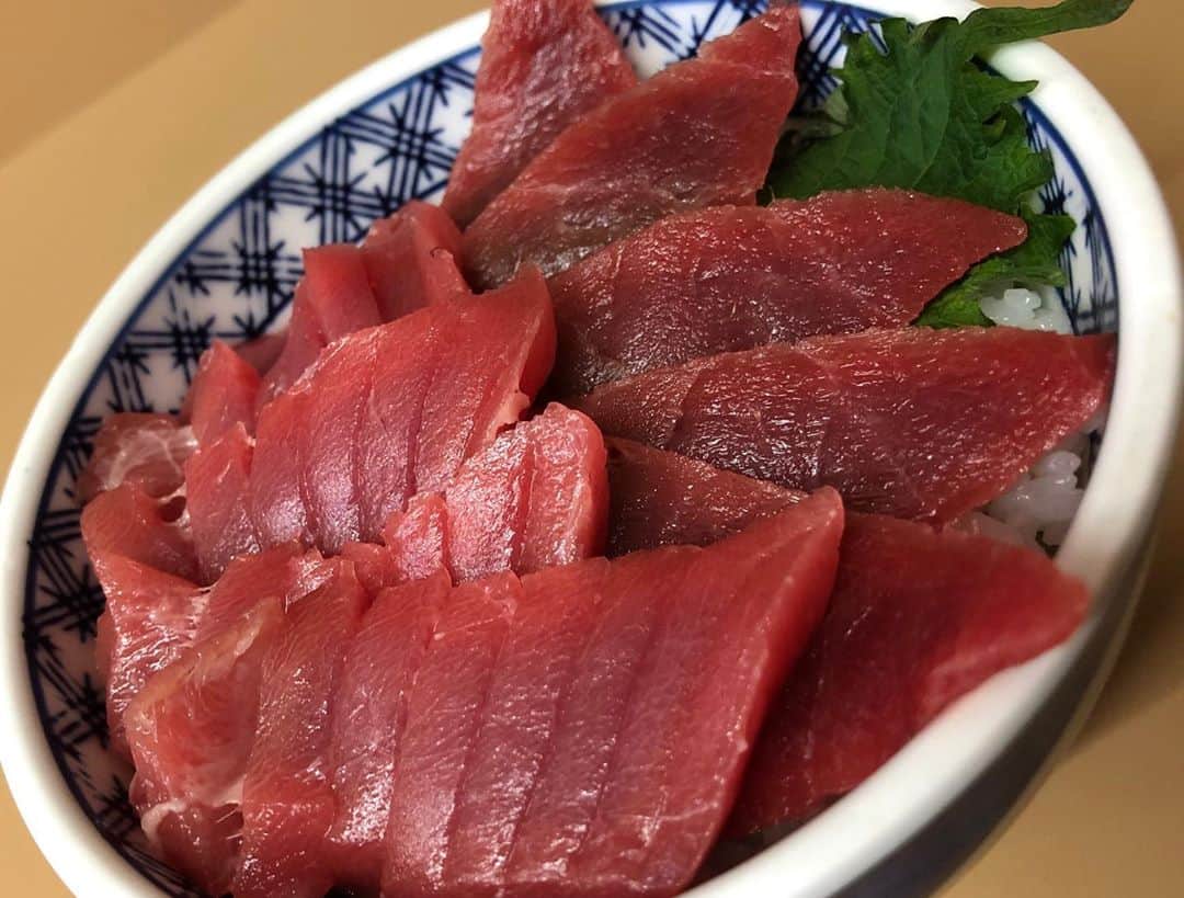 鷹木信悟さんのインスタグラム写真 - (鷹木信悟Instagram)「第29代王者なんで RAMPAGEの如く肉を喰らう🍖 鮨も好きだけど...🍣 #NEVER無差別級王座 #njpw #prowrestling」2月4日 16時28分 - takagi__shingo