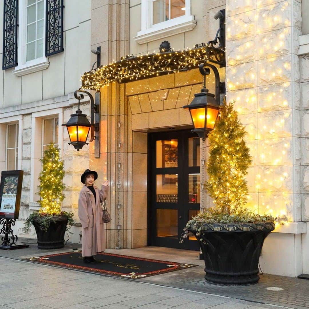 ナゴレコさんのインスタグラム写真 - (ナゴレコInstagram)「「ショコラ&ストロベリーフェア」 名古屋観光ホテルさんで開催中のショコラ&ストロベリーフェア🍓✨ . 旬のいちごとスイーツを存分に味わえる、伝統ホテルのハイクオリティなスイーツブッフェに行ってきましたよ🤳🍰 . 会場はホテル1階にある、ブラッセリー&カフェ「ル・シュッド」さん☕️🍴 12月から開催されている、毎年大人気のスイーツブッフェです🧁🎂⭕️ . まず、ずらっと並ぶ豪華スイーツに思わずうっとり🤤💯 見渡すと多彩なスイーツが並んでいて、食べる前からウキウキが止まりません✨ . ブッフェの中でも一番人気のケーキがスライド1枚目の特大のショートケーキ🍰🍓 . いちごソースやいちごクリーム、スポンジの間にもいちごが入っていて、これでもかというほど贅沢にいちごが使用されています👨‍🍳👩‍🍳 . たくさんのスイーツの他にも、チョコレートファウンテンやパスタまで（！）提供されています⭕️ . 特別な空間に特別なスイーツ、特に女性にとっては満足度が高そうです🤤🙌 . ル・シュッドさんのスイーツブッフェ「ショコラ&ストロベリーフェア」の開催期間は5月6日（水・祝）まで。 . ▶︎ランチョン&スイーツブッフェ（土日祝限定） ①11:30～13:10 ②13:30～15:10（二部制） ▶︎ディナータイムスイーツブッフェ（全日） 17:30〜21:00（100分） . ※4/1（水）よりランチョン&スイーツブッフェの営業時間が変わります。詳しくは名古屋観光ホテルさんのホームページをご確認ください。 . 今の時期だからこそ美味しい旬のいちごスイーツを思う存分に楽しめるチャンス🤔 見逃せない大人気のスイーツブッフェ、ぜひ足を運んでみて下さいね！ . #PR #名古屋観光ホテル #ルシュッド #ブッフェ #ナゴレコ」2月4日 17時01分 - nagoya_food