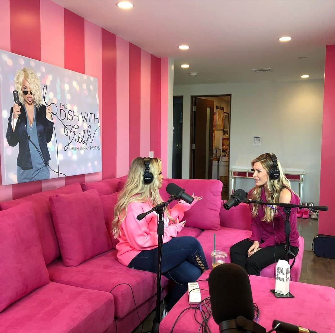 クリスタル・ハリスさんのインスタグラム写真 - (クリスタル・ハリスInstagram)「We had a great time chatting on my first podcast with @trishapaytas which is now up everywhere you can listed to podcasts. It was nice talking about Playboy, the past, and how I’ve grown as a person. I actually met Trisha 10 years ago so it was nice to talk about that as well. ⁣ ⁣ She’s also featured in my “Day in the Life” YouTube video that’s now up, link in bio. ⁣ ⁣ My YouTube is almost to 10K subscribers, thank you! 🙏❤️⁣ ⁣ #trishapaytas #crystalhefner #playboy #podcast #thedishwithtrish #pink #sunday #2020 #chat #catchup #girltime #dayinthelife #newfriends #truth #past」2月5日 2時44分 - crystalhefner