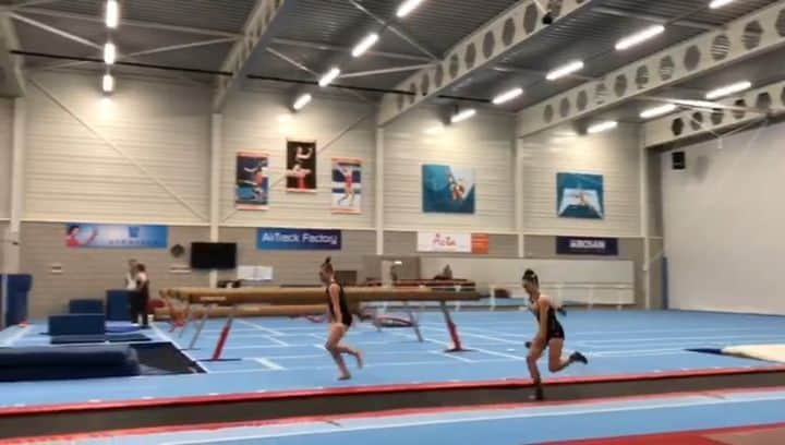 エイトォーラ・トールズドッティルのインスタグラム：「Doing our thing at national trainingcamp😏💪🏼 Oh and wait for the end hah.....」