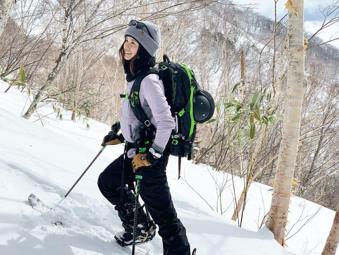 田中幸さんのインスタグラム写真 - (田中幸Instagram)「天気と雪に恵まれた 【ハッピーツアー】Day2  想像以上に良い雪 いつもより地形の多い山  ラストランは 笹の中をパウダーラン  経験値が大幅に上がる ハッピーツアー2020  白馬の壮大な山の景色を みんなで楽しみながら  次回セッションは 8.9.10.11（土日月火） 迷ってる方は 是非メッセージください😊  @bambootail_backcountry  @marmot_japan  @k2.snowboarding  @keen_japan  #keenambassador  #ハッピーツアー #番亭」2月4日 19時45分 - sachitanaka