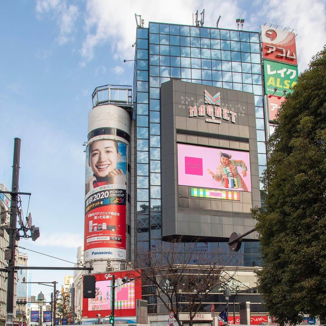 ケイト・スペードさんのインスタグラム写真 - (ケイト・スペードInstagram)「hello, naomi-san! in shibuya.  マンハッタンだけでなく、日本国内でもこんにちは😃  見つけたらぜひ教えてくださいね！  #loveinspades #ラブインスペード #katespade #ケイトスペード #katespadenewyork #ケイトスペードニューヨーク  #渡辺直美 @watanabenaomi703」2月4日 19時53分 - katespadejapan