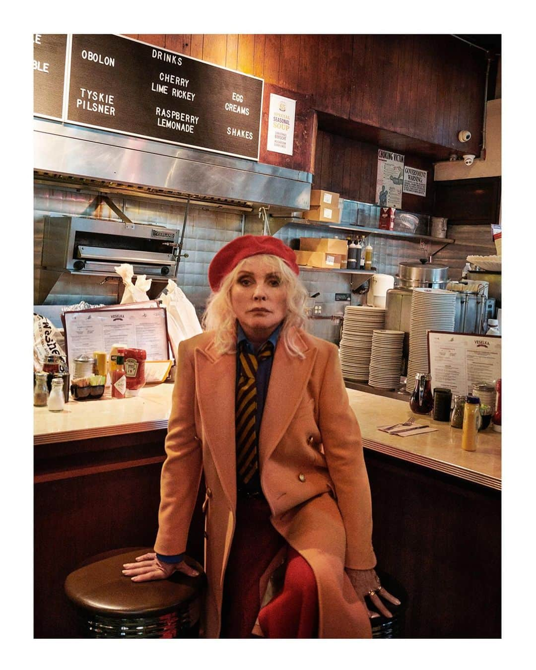 グッチさんのインスタグラム写真 - (グッチInstagram)「Starring @blondieofficial by #NoahBaumbach, ‘The Directors Issue’ by @wmag features #DebbieHarry in #GucciSS20 by  @alessandro_michele. In the first image, Debbie Harry carries the new #GucciSylvie1969 leather shoulder bag with adjustable strap and gold-toned narrow chain and buckle. #AlessandroMichele #GucciEditorials Photography by: @stephen.shore Styling by: @saramoonves」2月4日 20時26分 - gucci