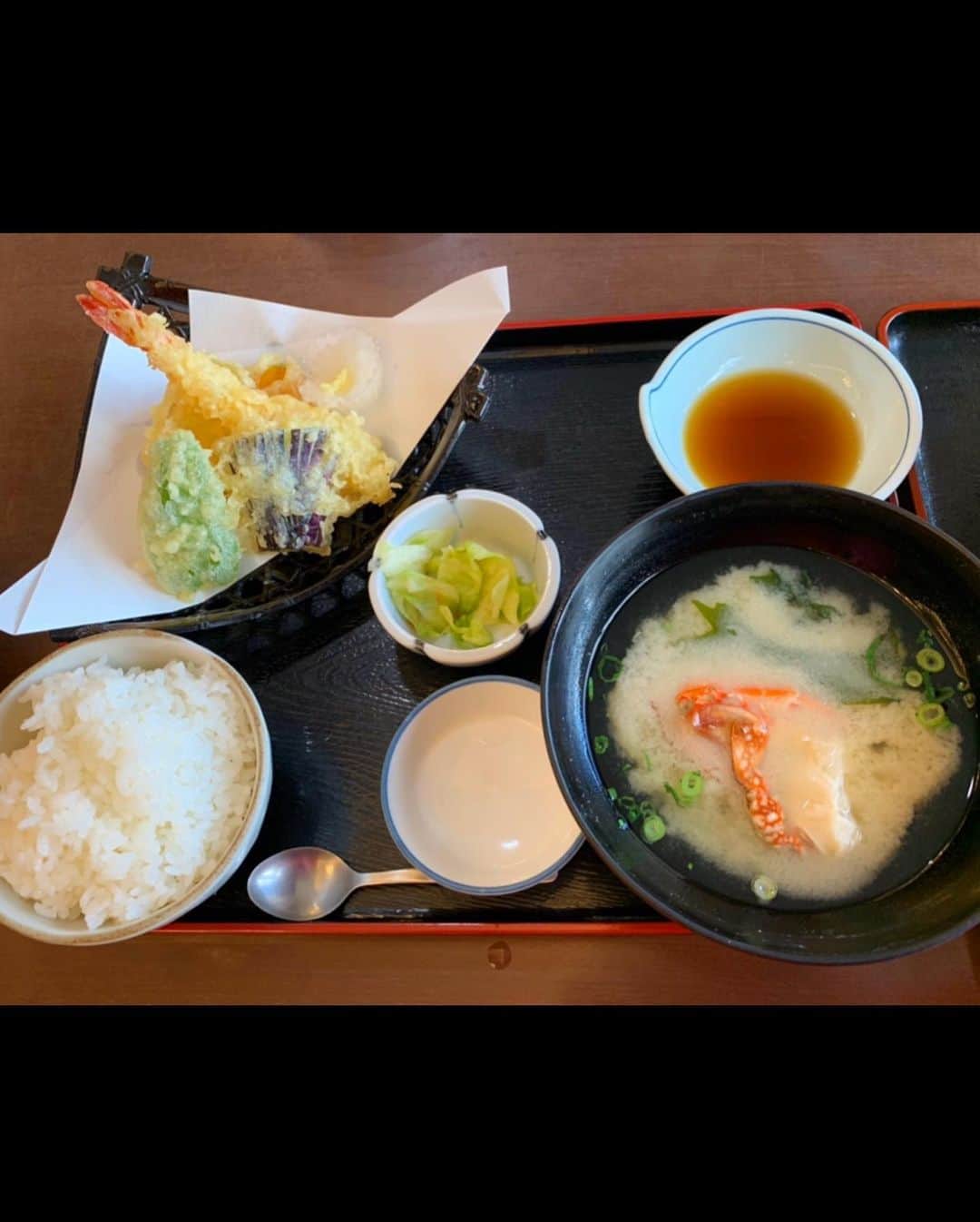 木部さんさんのインスタグラム写真 - (木部さんInstagram)「海のそばで頂くランチはまた格別です！﻿ ﻿ ﻿ お魚が新鮮！！🌊﻿ ﻿ ﻿ ﻿ 　#海　#お昼ご飯 #おいしかった #ランチタイム #和食ランチ #seaside #lunchtime #sea #yummy😋😋#japanesefood」2月4日 21時20分 - kibe_dayo