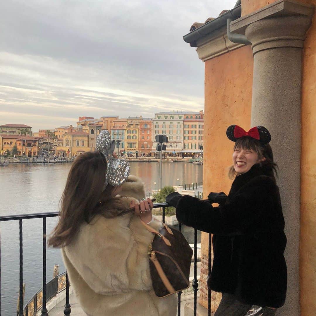 のインスタグラム：「𝙿𝚘𝚘𝚕𝚎𝚢𝚎 𝚘𝚖𝚘𝚝𝚎𝚜𝚊𝚗𝚍𝚘𓃗𓃱𓃒𓃠𓅷  みんなでディズニー♡ たのしかったー！ みんなありがとー🐭❤︎ #tokyodisneysea  #やまでぃの笑顔」