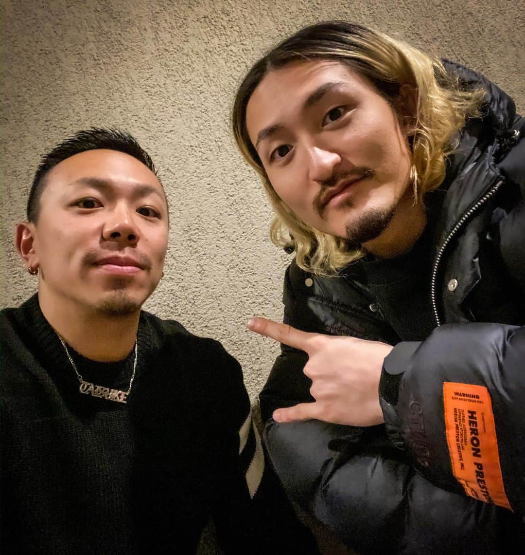 野中泰輔のインスタグラム：「めっちゃ久々に2人でゆっくり話せた！ 俺らには必要な時間だね！！！ これからが色々と楽しみだな😁 とりあえずJAPAN TOURお疲れ様！！ @ryota_0809  #bboytaisuke #ryota_0809」