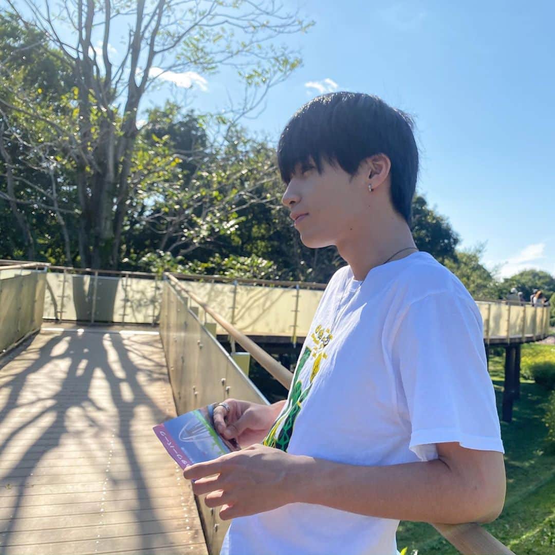 のインスタグラム：「光か闇 どっち？？ . . . . . . . #公園 #彼氏とデートなうに使っていいよ #彼女目線 #妄想 #エモい #fashion #followｍe #follow #セクラバ #せくらば」