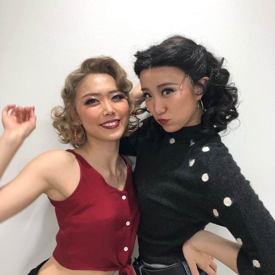  藤森蓮華さんのインスタグラム写真 - ( 藤森蓮華Instagram)「WEST SIDE STORY Season2  Consuelo & Bebecita ❤️ . 基本的にお喋りな2人です。 是非オペラグラスで覗いてみてください。 すんごいお喋りな2人です。  本日は2公演でした✌️ ご来場ありがとうございました！  明日は18:30〜です🦈 豊洲マンハッタンにてお待ちしております！  そして！ 本日の #吉本坂46が売れるまでの全記録 にて 藤森蓮華密着が放送されます。  テレビ東京2/4(火)26:05 テレビ大阪2/5(水)26:35  数分ではありますがご覧いただけたら嬉しいです👼🏻✨ 是非とも宜しくお願い致します。Por favor!  #吉本坂46」2月4日 22時38分 - rarirurenren