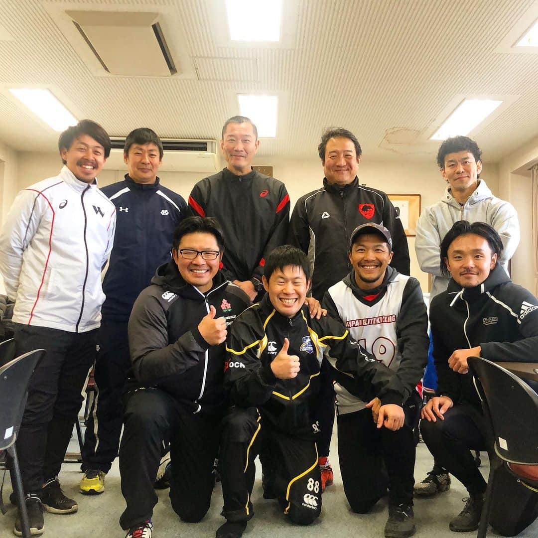 君島良夫のインスタグラム：「茨城県水府学院にて、タグラグビー講習の講師として参加しました。少年院で日々を過ごす少年たちとボールを追いかけ、パスを繋ぎ、ラグビーというスポーツを通じて、何か少しでも感じてもらうものがあったら幸いです。地元茨城に少しでも貢献することで恩返ししなればと思い参加しましたが、彼らの全力の取り組みに感動し、学んでいるのは自分の方なのだと再認識させられる素晴らしいプロジェクトです。」