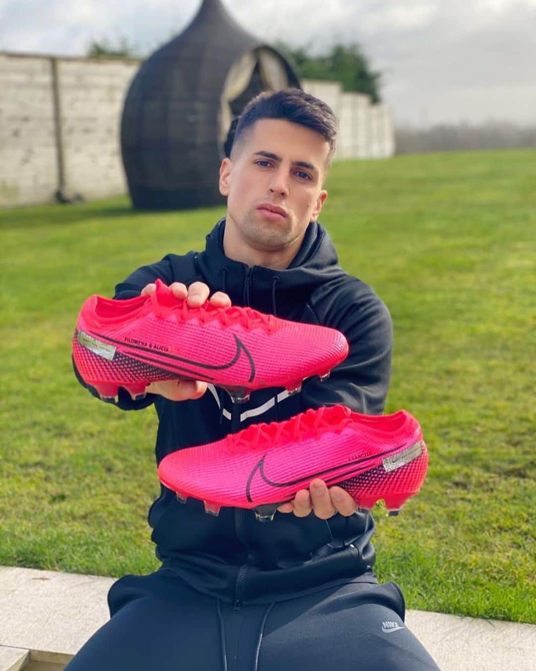 ジョアン・カンセロのインスタグラム：「As minhas novas #Mercurial #TeamNike @nikefootball 🔥⚽ #mommyblessme 🌟」
