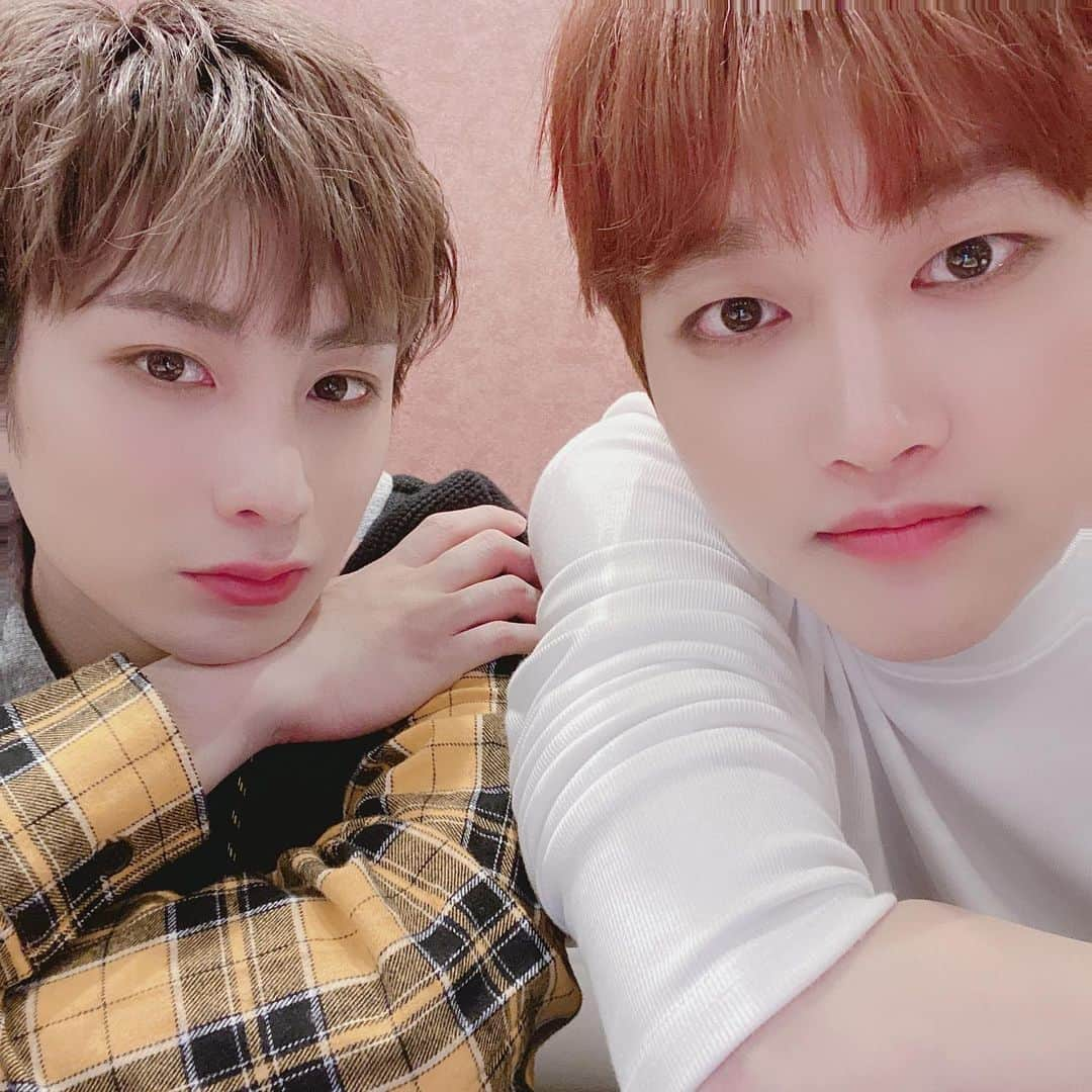 IN2ITさんのインスタグラム写真 - (IN2ITInstagram)「Never Give Up 👀👀 ㅤㅤ#인투잇 #인투유 #IN2IT #IN2U #Yeontae #연태 #아이젝 #Isaac #NGU #눈 #온다 #화이트 #잘지내요? #인투유_보고싶다」2月4日 23時43分 - official_in2it