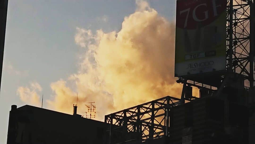 松坂南さんのインスタグラム写真 - (松坂南Instagram)「こんな雲も好き☁️ #lovethesky」2月4日 23時54分 - minami_matsuzaka