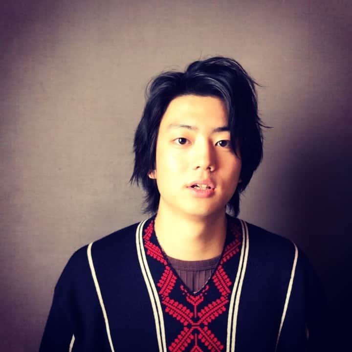伊藤健太郎のインスタグラム：「今日の放送から武志役で登場します！  #スカーレット #川原武志 #ツンツンしてないです #毛量多め」