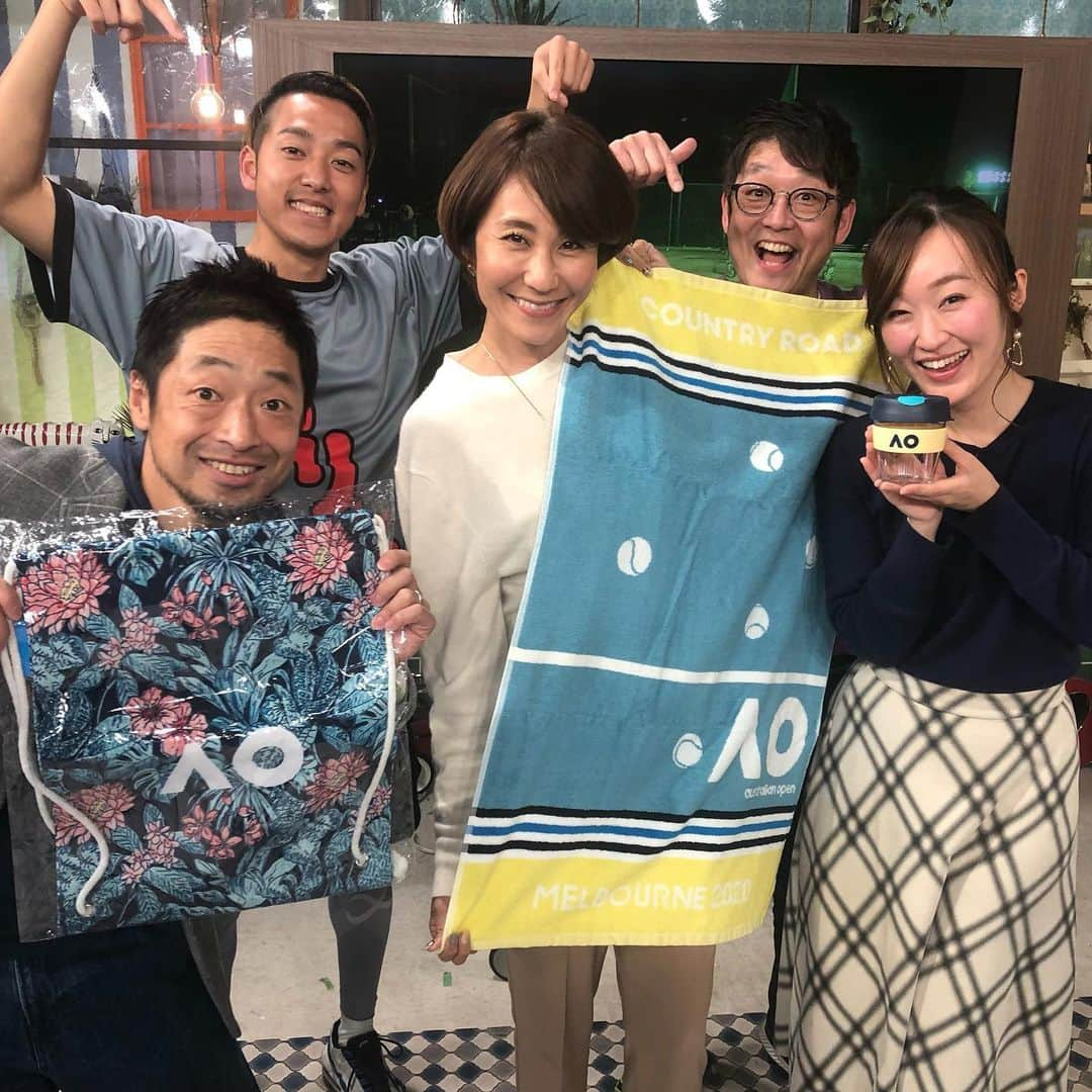 団長安田さんのインスタグラム写真 - (団長安田Instagram)「#ゲツキン火曜日特集は尼崎のハンマー投げ高校生　#団長安田　#安田大サーカス団長　#森上さんからのプレゼント #全豪オープングッズプレゼント  @eohikari_ch」2月5日 0時49分 - dancyoyasuda